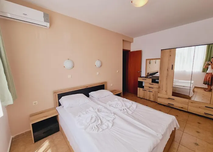 Lazur 1-5 Complex Hotel 4*